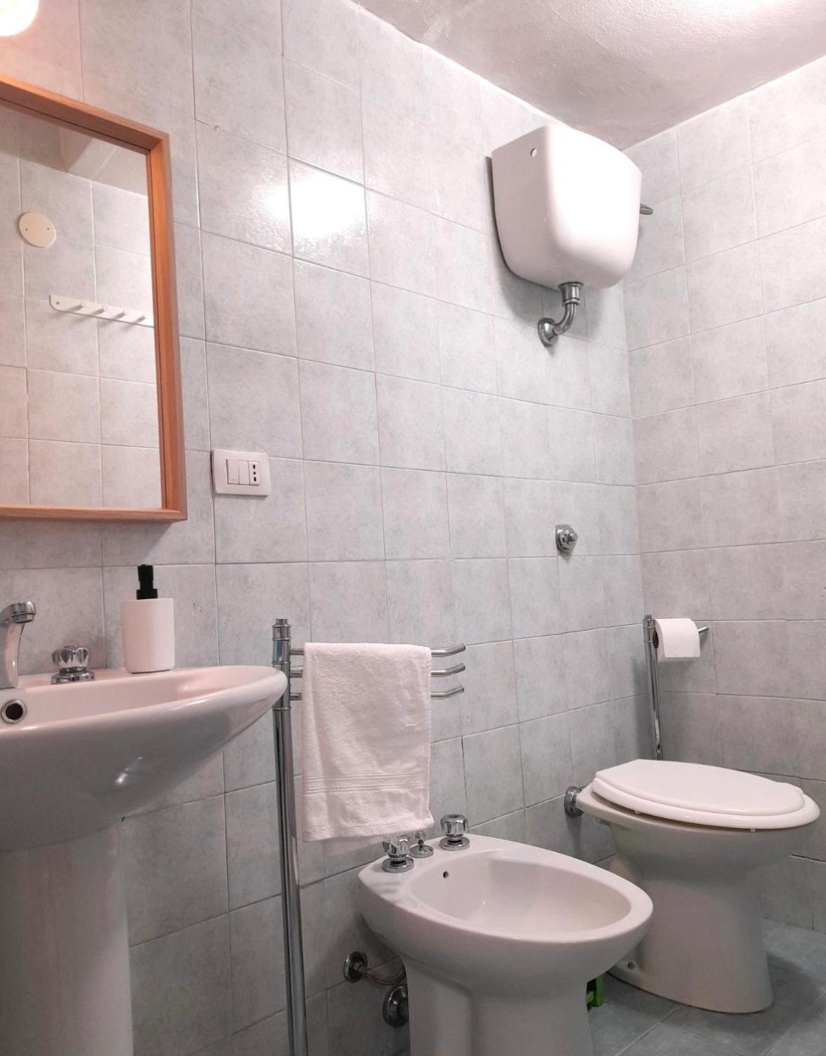 Villa Casa A Bosa In Centro Storico Esterno foto